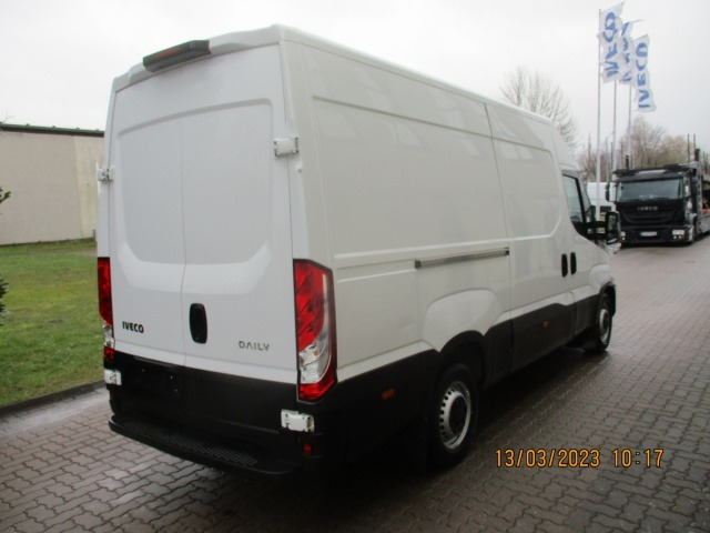 IVECO Daily 35S16V - Furgon: slika IVECO Daily 35S16V - Furgon IVECO Daily 35S16V - Furgon: slika IVECO Daily 35S16V - Furgon