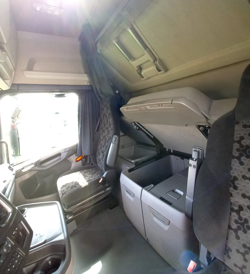 SCANIA S500 - Tegljač: slika SCANIA S500 - Tegljač SCANIA S500 - Tegljač: slika SCANIA S500 - Tegljač