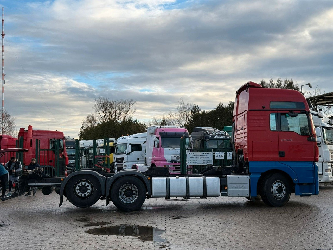 MAN TGX 26.470 XXL 6x2 BDF+Retarter +Standklima - Transporter kontejnera/ Kamion s izmjenjivim sanducima: slika MAN TGX 26.470 XXL 6x2 BDF+Retarter +Standklima - Transporter kontejnera/ Kamion s izmjenjivim sanducima MAN TGX 26.470 XXL 6x2 BDF+Retarter +Standklima - Transporter kontejnera/ Kamion s izmjenjivim sanducima: slika MAN TGX 26.470 XXL 6x2 BDF+Retarter +Standklima - Transporter kontejnera/ Kamion s izmjenjivim sanducima