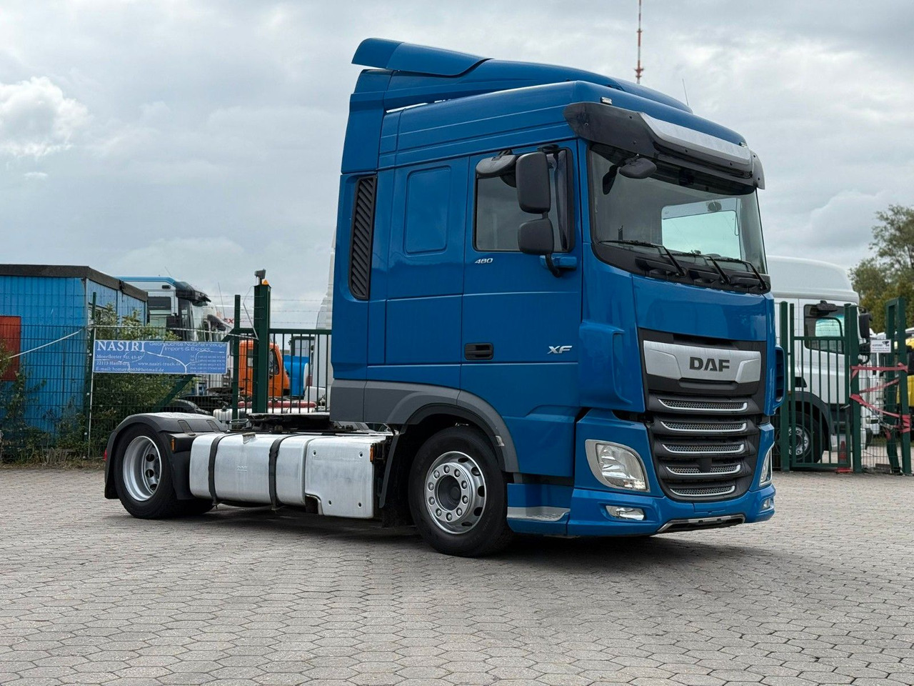 DAF XF 480 Low +Retarter+2xTank - Tegljač: slika DAF XF 480 Low +Retarter+2xTank - Tegljač DAF XF 480 Low +Retarter+2xTank - Tegljač: slika DAF XF 480 Low +Retarter+2xTank - Tegljač