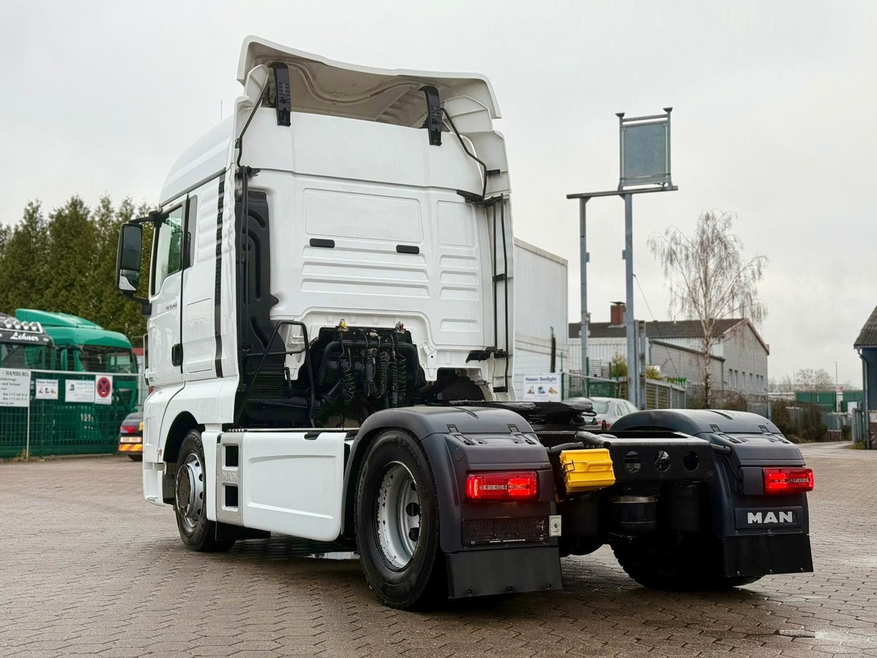 MAN TGX 18 460 Retarter+Standklima - Tegljač: slika MAN TGX 18 460 Retarter+Standklima - Tegljač MAN TGX 18 460 Retarter+Standklima - Tegljač: slika MAN TGX 18 460 Retarter+Standklima - Tegljač