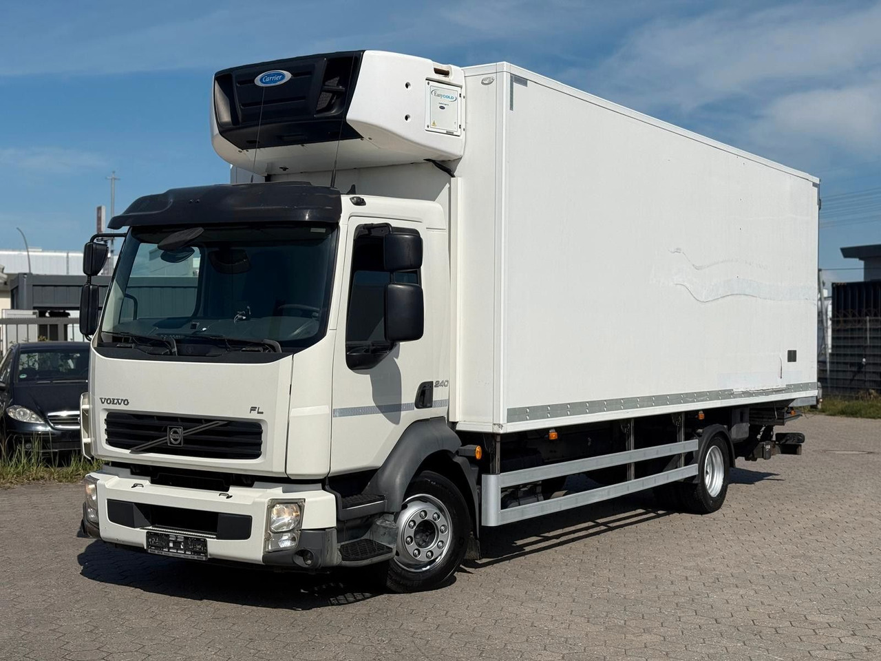 Volvo FL 240 Carrier Easy Cold+Hebebühne - Kamion hladnjača: slika Volvo FL 240 Carrier Easy Cold+Hebebühne - Kamion hladnjača Volvo FL 240 Carrier Easy Cold+Hebebühne - Kamion hladnjača: slika Volvo FL 240 Carrier Easy Cold+Hebebühne - Kamion hladnjača