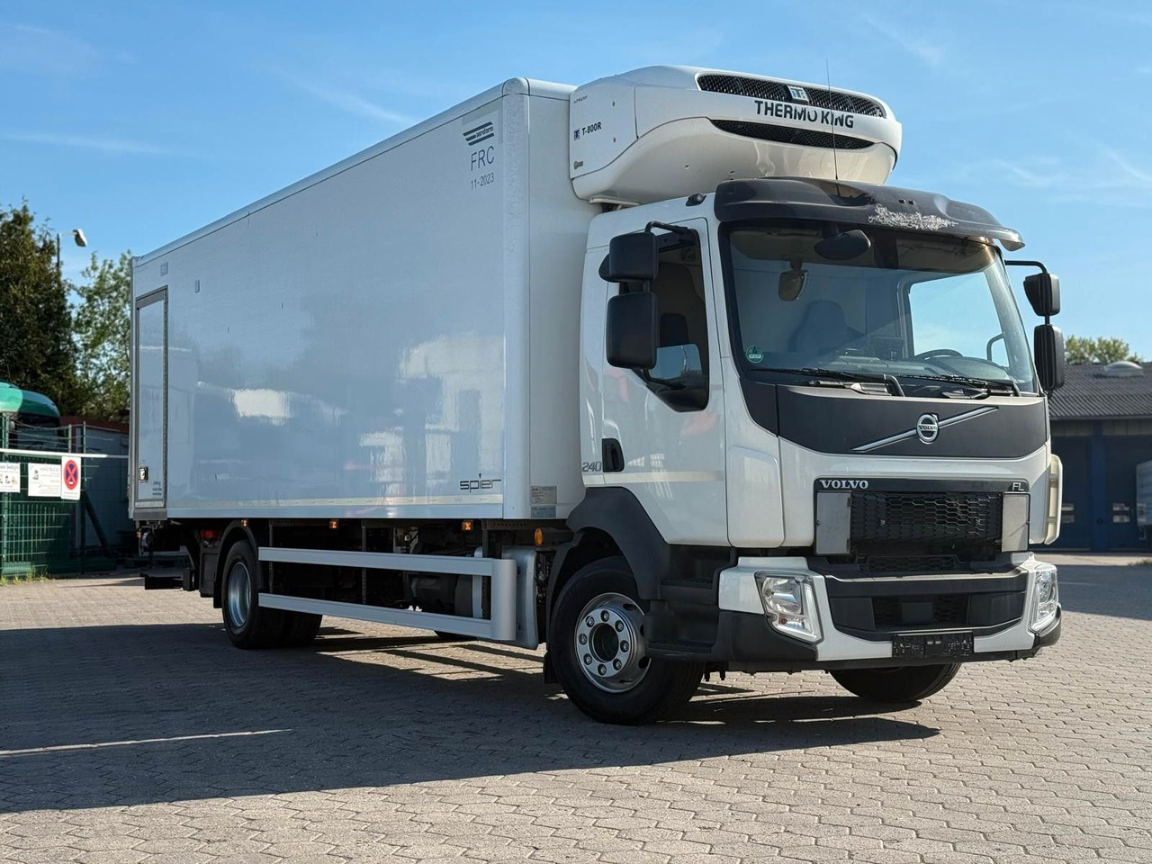 Volvo FL 42 R 240 +Thermoking T-880R+Kamera - Kamion hladnjača: slika  Volvo FL 42 R 240 +Thermoking T-880R+Kamera - Kamion hladnjača Volvo FL 42 R 240 +Thermoking T-880R+Kamera - Kamion hladnjača: slika  Volvo FL 42 R 240 +Thermoking T-880R+Kamera - Kamion hladnjača