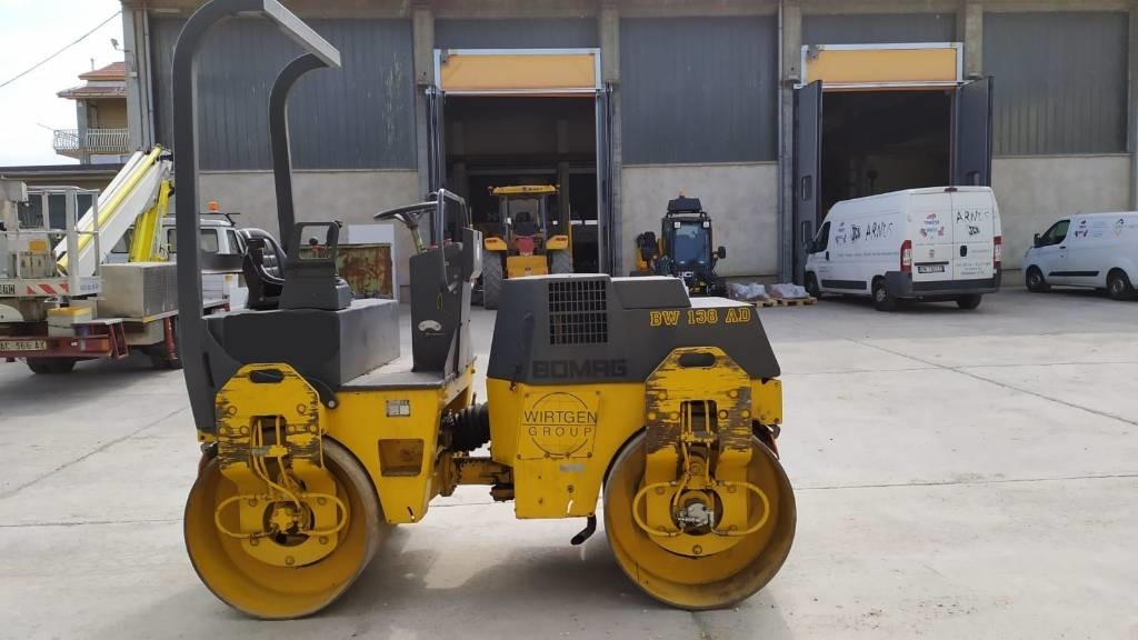Bomag BW 138 AD - Cestovni valjak: slika Bomag BW 138 AD - Cestovni valjak Bomag BW 138 AD - Cestovni valjak: slika Bomag BW 138 AD - Cestovni valjak