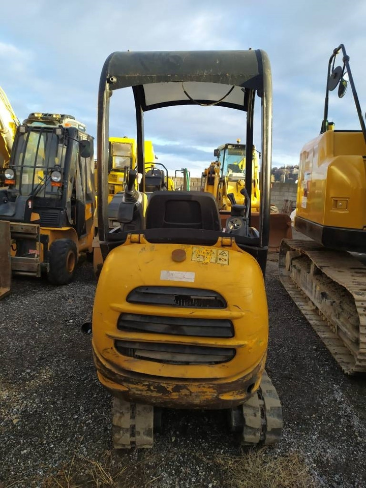 JCB 8016 - Mini bager: slika JCB 8016 - Mini bager JCB 8016 - Mini bager: slika JCB 8016 - Mini bager