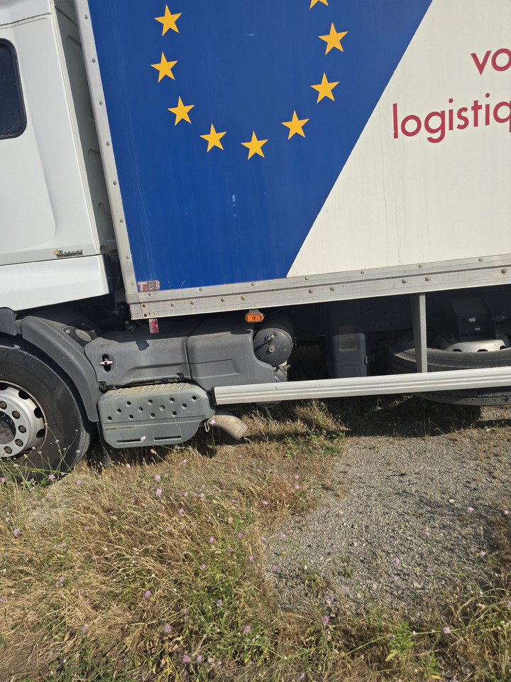 Renault PREMIUM 300 - Kamion sandučar: slika Renault PREMIUM 300 - Kamion sandučar Renault PREMIUM 300 - Kamion sandučar: slika Renault PREMIUM 300 - Kamion sandučar