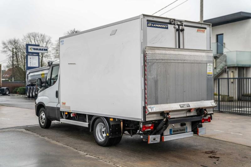 Iveco DAILY 35.180 +CARRIER + DHOLLANDIA - Dostavno vozilo hladnjača: slika Iveco DAILY 35.180 +CARRIER + DHOLLANDIA - Dostavno vozilo hladnjača Iveco DAILY 35.180 +CARRIER + DHOLLANDIA - Dostavno vozilo hladnjača: slika Iveco DAILY 35.180 +CARRIER + DHOLLANDIA - Dostavno vozilo hladnjača