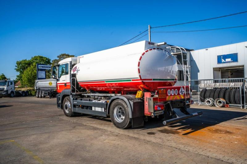 MAN TGS 18.400 4x4H +CM 11.500L /4 COMP - Kamion cisterna: slika MAN TGS 18.400 4x4H +CM 11.500L /4 COMP - Kamion cisterna MAN TGS 18.400 4x4H +CM 11.500L /4 COMP - Kamion cisterna: slika MAN TGS 18.400 4x4H +CM 11.500L /4 COMP - Kamion cisterna