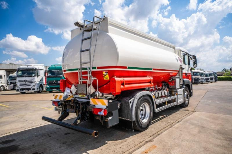 MAN TGS 18.400 BL+MAGYAR 13.500L / 5 COMP - Kamion cisterna: slika MAN TGS 18.400 BL+MAGYAR 13.500L / 5 COMP - Kamion cisterna MAN TGS 18.400 BL+MAGYAR 13.500L / 5 COMP - Kamion cisterna: slika MAN TGS 18.400 BL+MAGYAR 13.500L / 5 COMP - Kamion cisterna