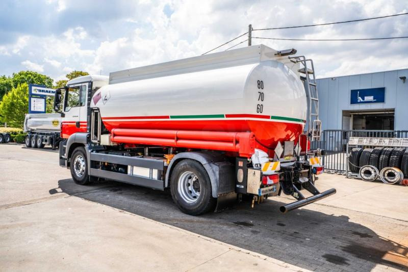 MAN TGS 18.400 BL+MAGYAR 13.500L / 5 COMP - Kamion cisterna: slika MAN TGS 18.400 BL+MAGYAR 13.500L / 5 COMP - Kamion cisterna MAN TGS 18.400 BL+MAGYAR 13.500L / 5 COMP - Kamion cisterna: slika MAN TGS 18.400 BL+MAGYAR 13.500L / 5 COMP - Kamion cisterna