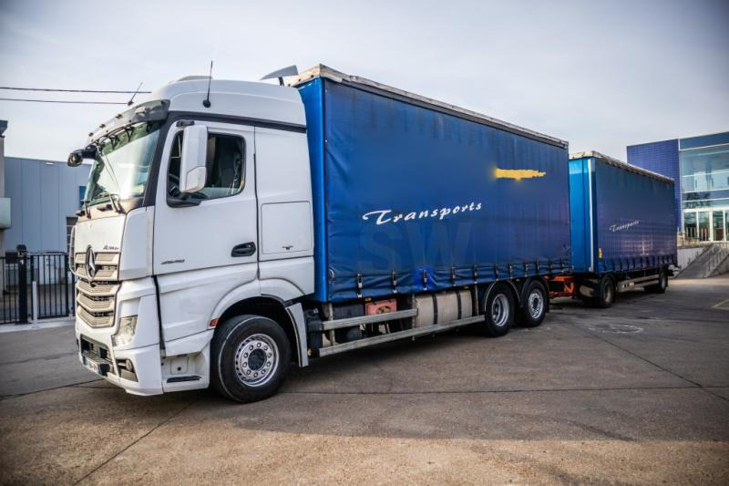 Mercedes ACTROS 2548 BL - Kamion s ceradom: slika Mercedes ACTROS 2548 BL - Kamion s ceradom Mercedes ACTROS 2548 BL - Kamion s ceradom: slika Mercedes ACTROS 2548 BL - Kamion s ceradom