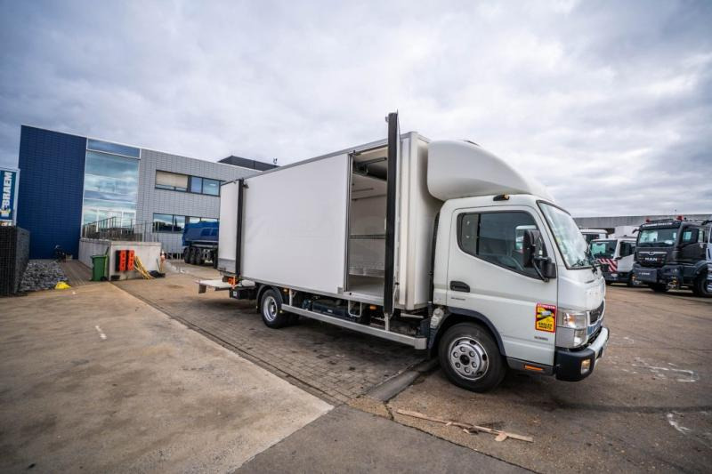 Dostavno vozilo hladnjača Mitsubishi Fuso FUSO CANTER 7C15-DUONIIC HYBRID / 600 BI TEMP: slika Dostavno vozilo hladnjača Mitsubishi Fuso FUSO CANTER 7C15-DUONIIC HYBRID / 600 BI TEMP