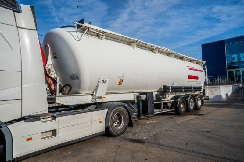 SPITZER SILO SK2458 CAL 60m3 - Poluprikolica: slika SPITZER SILO SK2458 CAL 60m3 - Poluprikolica SPITZER SILO SK2458 CAL 60m3 - Poluprikolica: slika SPITZER SILO SK2458 CAL 60m3 - Poluprikolica
