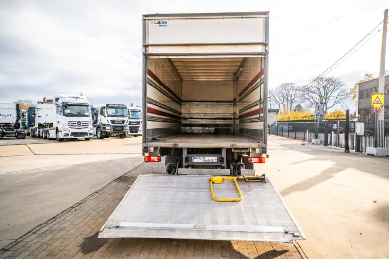 Renault D12 210 DXI // HAYON DHOLLANDIA - Kamion sandučar: slika Renault D12 210 DXI // HAYON DHOLLANDIA - Kamion sandučar Renault D12 210 DXI // HAYON DHOLLANDIA - Kamion sandučar: slika Renault D12 210 DXI // HAYON DHOLLANDIA - Kamion sandučar