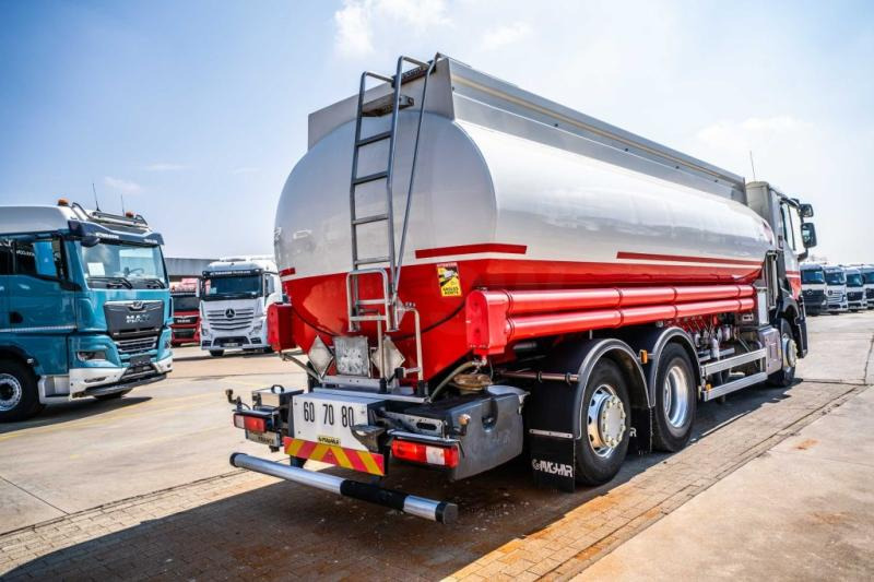Renault T 380 -6x2-ALU MAGYAR 21000L/7 COMP. - Kamion cisterna: slika Renault T 380 -6x2-ALU MAGYAR 21000L/7 COMP. - Kamion cisterna Renault T 380 -6x2-ALU MAGYAR 21000L/7 COMP. - Kamion cisterna: slika Renault T 380 -6x2-ALU MAGYAR 21000L/7 COMP. - Kamion cisterna
