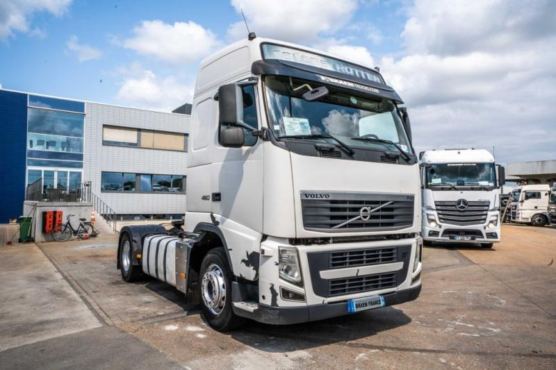 Volvo FH 3 460 GLOB - Tegljač: slika Volvo FH 3 460 GLOB - Tegljač Volvo FH 3 460 GLOB - Tegljač: slika Volvo FH 3 460 GLOB - Tegljač