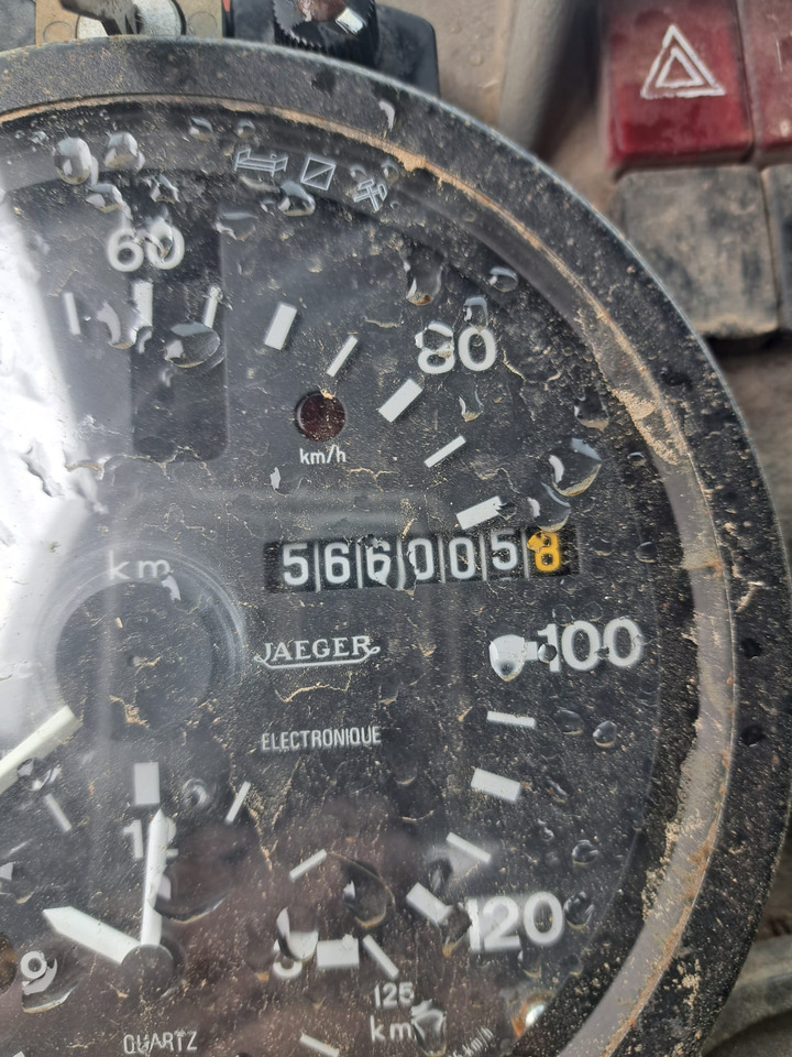 RENAULT - Kamion s otvorenim sandukom: slika RENAULT - Kamion s otvorenim sandukom RENAULT - Kamion s otvorenim sandukom: slika RENAULT - Kamion s otvorenim sandukom