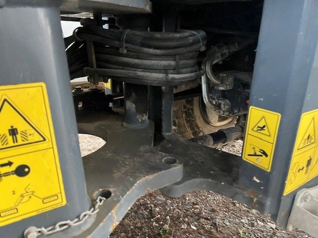 Terex TL 80 - Utovarivač na kotačima: slika Terex TL 80 - Utovarivač na kotačima Terex TL 80 - Utovarivač na kotačima: slika Terex TL 80 - Utovarivač na kotačima