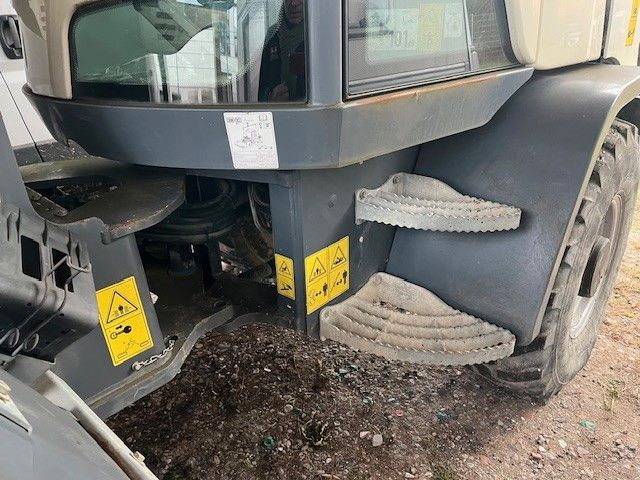 Terex TL 80 - Utovarivač na kotačima: slika Terex TL 80 - Utovarivač na kotačima Terex TL 80 - Utovarivač na kotačima: slika Terex TL 80 - Utovarivač na kotačima