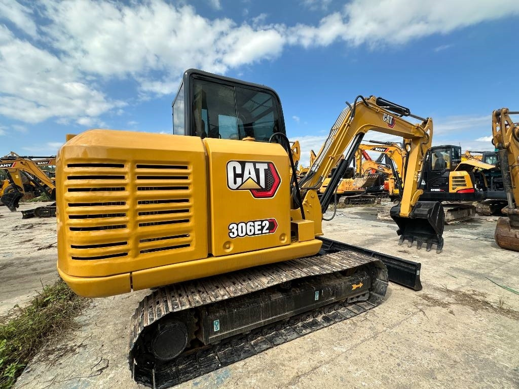 CAT 306 - Mini bager: slika CAT 306 - Mini bager CAT 306 - Mini bager: slika CAT 306 - Mini bager