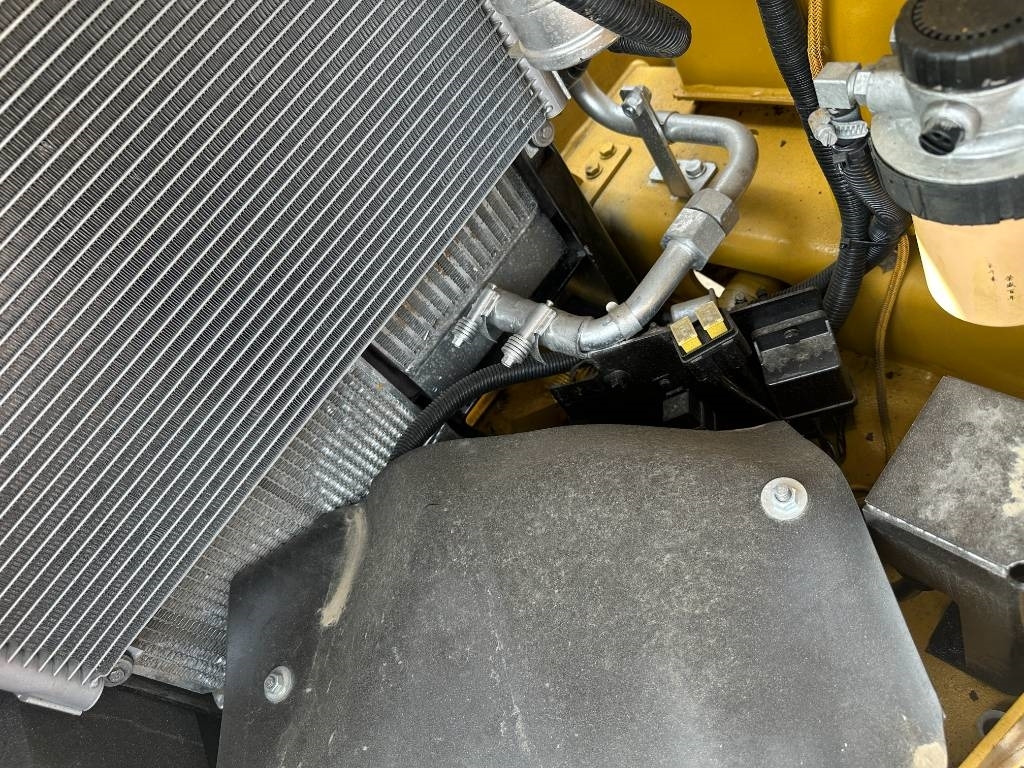 CAT 307E2 - Mini bager: slika CAT 307E2 - Mini bager CAT 307E2 - Mini bager: slika CAT 307E2 - Mini bager