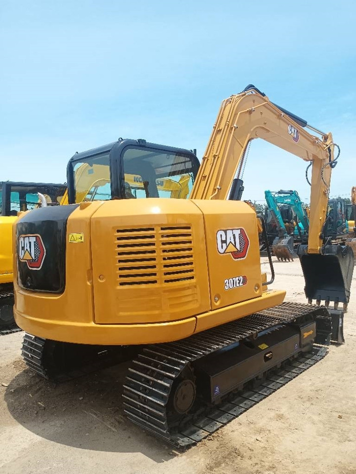 CAT 307E2 - Mini bager: slika CAT 307E2 - Mini bager CAT 307E2 - Mini bager: slika CAT 307E2 - Mini bager
