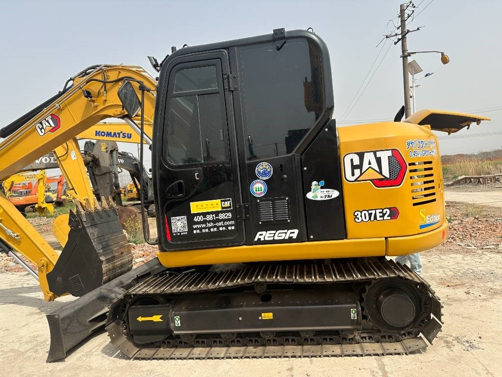 CAT 307E2 - Mini bager: slika CAT 307E2 - Mini bager CAT 307E2 - Mini bager: slika CAT 307E2 - Mini bager