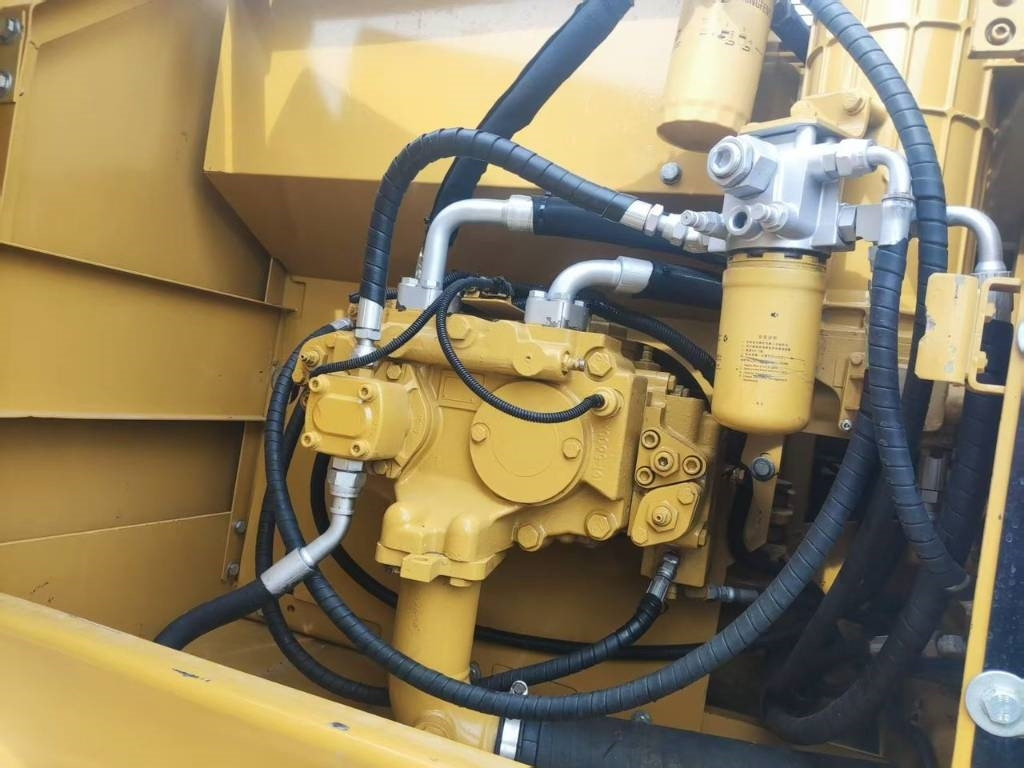 Novi Bager gusjeničar CAT 320 C [ Copy ]: slika Novi Bager gusjeničar CAT 320 C [ Copy ]