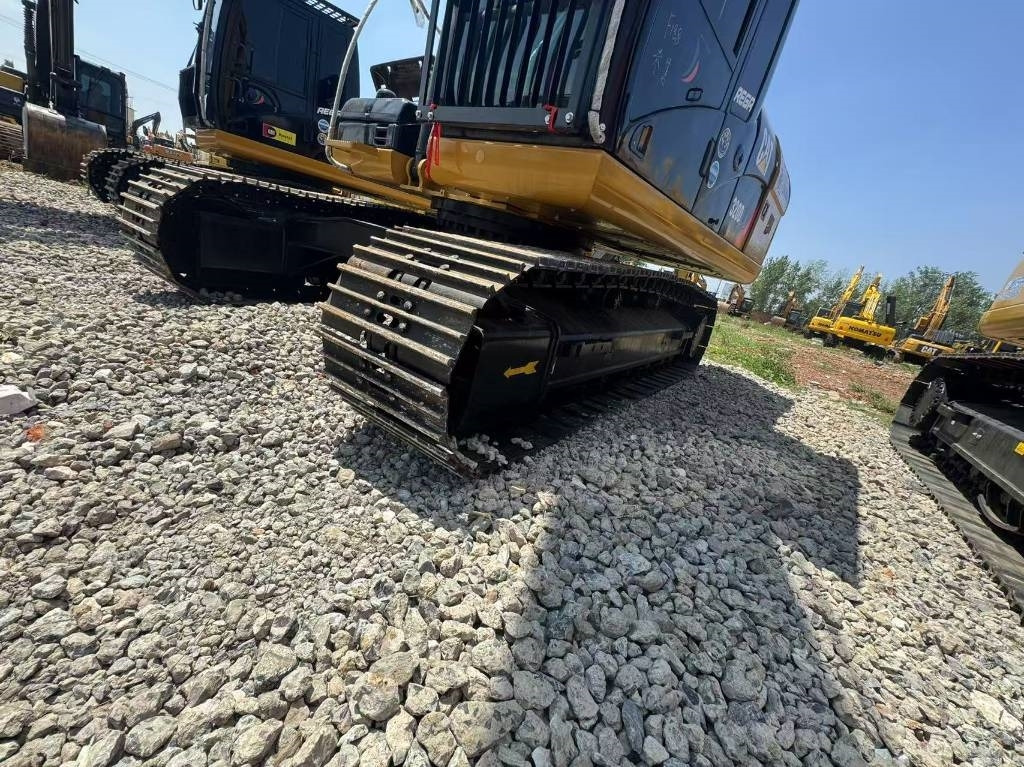 CAT 320d2 - Bager gusjeničar: slika CAT 320d2 - Bager gusjeničar CAT 320d2 - Bager gusjeničar: slika CAT 320d2 - Bager gusjeničar