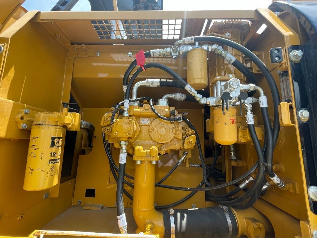 Zakup CAT 329 D  CAT 329 D: slika Zakup CAT 329 D  CAT 329 D