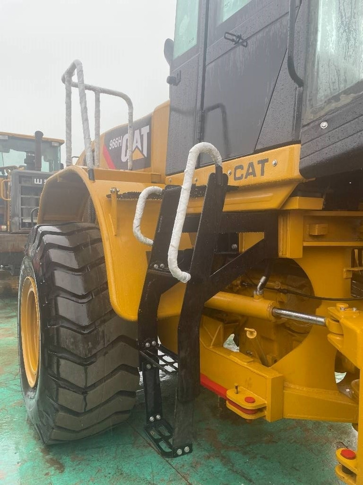 CAT 966 H - Utovarivač na kotačima: slika CAT 966 H - Utovarivač na kotačima CAT 966 H - Utovarivač na kotačima: slika CAT 966 H - Utovarivač na kotačima