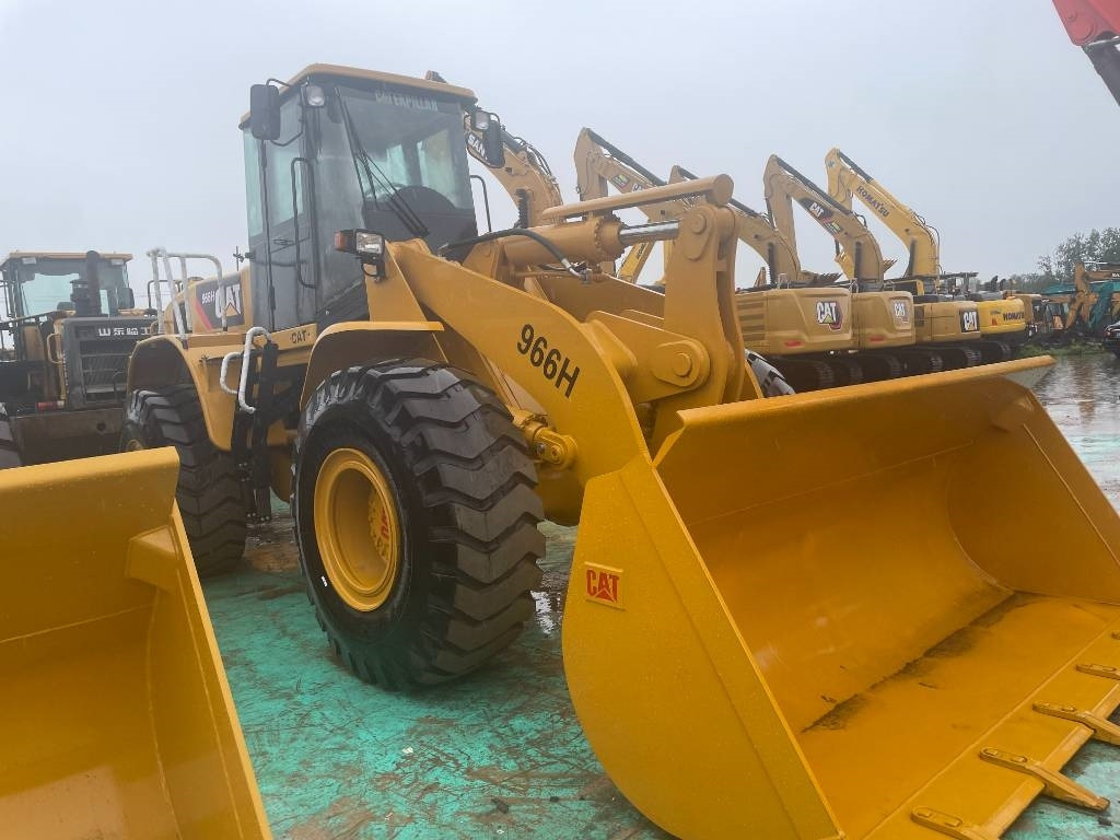 CAT 966 H - Utovarivač na kotačima: slika CAT 966 H - Utovarivač na kotačima CAT 966 H - Utovarivač na kotačima: slika CAT 966 H - Utovarivač na kotačima