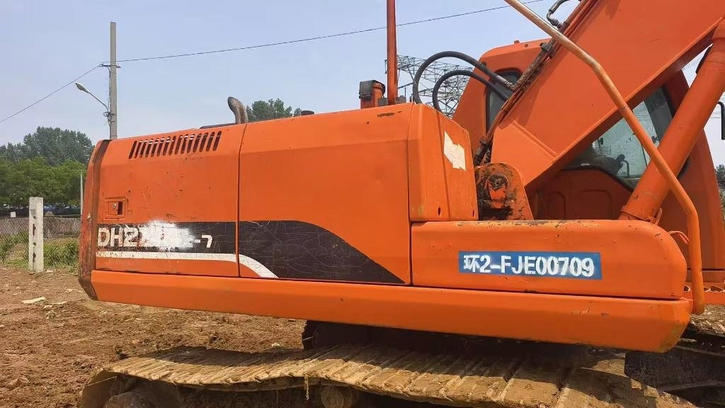 Doosan DH 225 LC-7 - Bager gusjeničar: slika Doosan DH 225 LC-7 - Bager gusjeničar Doosan DH 225 LC-7 - Bager gusjeničar: slika Doosan DH 225 LC-7 - Bager gusjeničar
