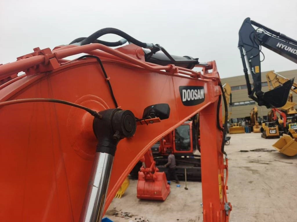 Doosan DX 140 - Bager gusjeničar: slika Doosan DX 140 - Bager gusjeničar Doosan DX 140 - Bager gusjeničar: slika Doosan DX 140 - Bager gusjeničar