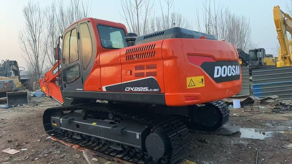 Doosan DX 225 LC - Bager gusjeničar: slika Doosan DX 225 LC - Bager gusjeničar Doosan DX 225 LC - Bager gusjeničar: slika Doosan DX 225 LC - Bager gusjeničar