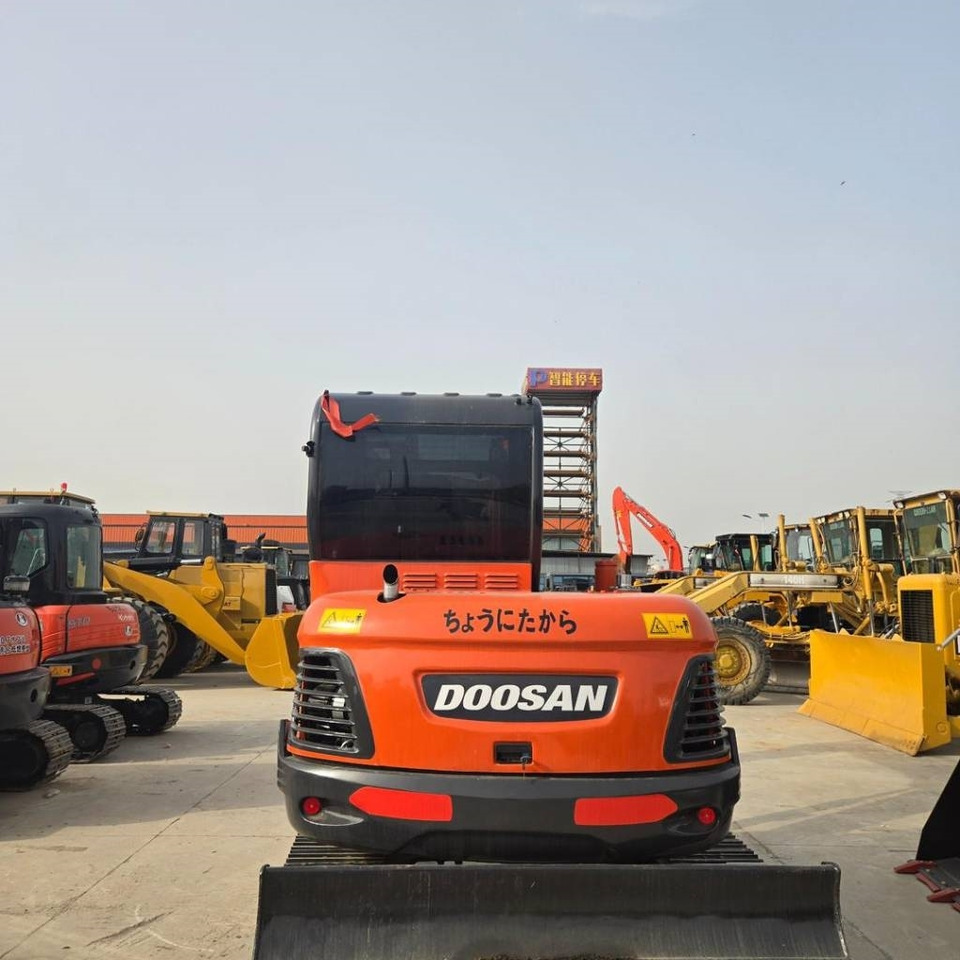 Doosan DX 60-9 C - Mini bager: slika Doosan DX 60-9 C - Mini bager Doosan DX 60-9 C - Mini bager: slika Doosan DX 60-9 C - Mini bager