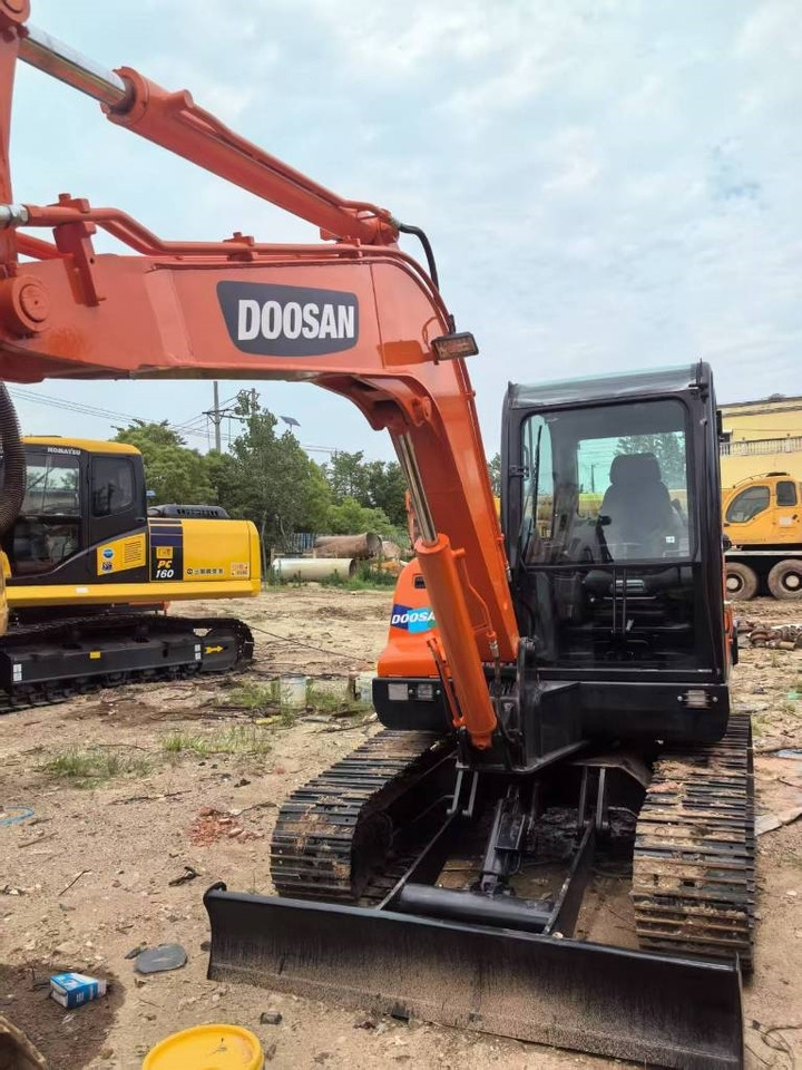 Doosan DX 60 - Bager gusjeničar: slika Doosan DX 60 - Bager gusjeničar Doosan DX 60 - Bager gusjeničar: slika Doosan DX 60 - Bager gusjeničar