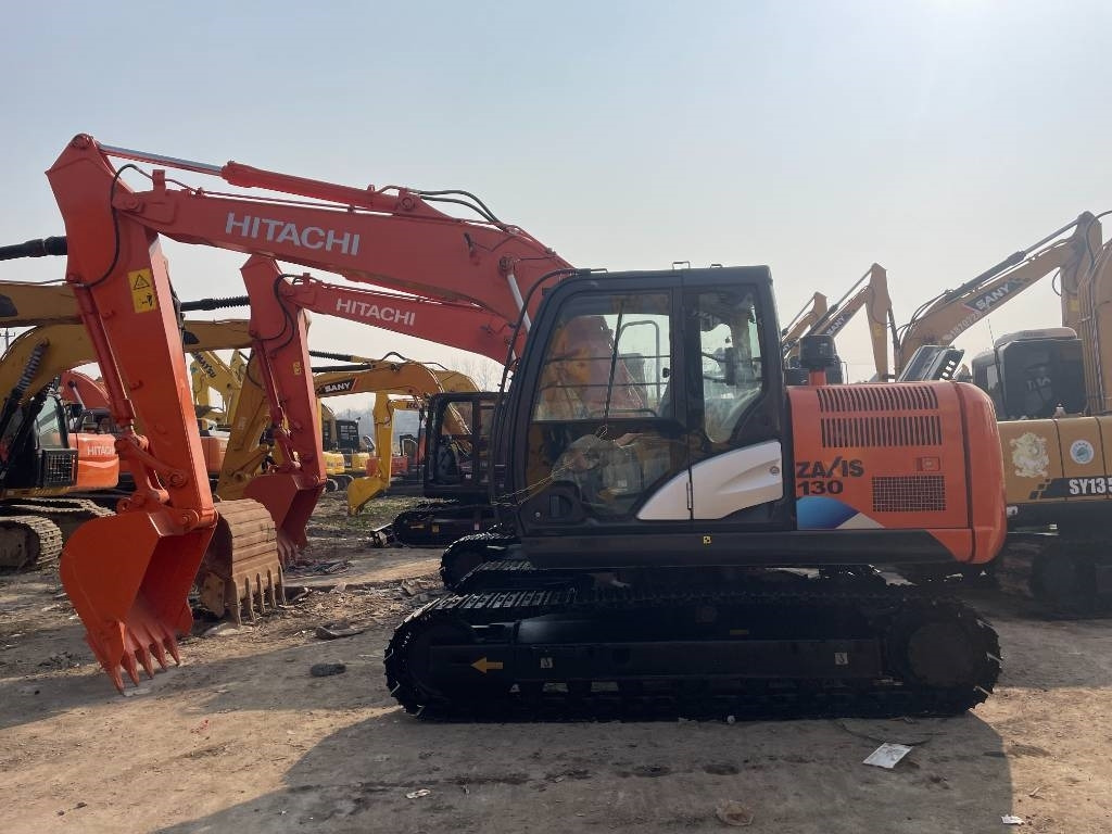 Hitachi ZX 130 - Bager gusjeničar: slika Hitachi ZX 130 - Bager gusjeničar Hitachi ZX 130 - Bager gusjeničar: slika Hitachi ZX 130 - Bager gusjeničar
