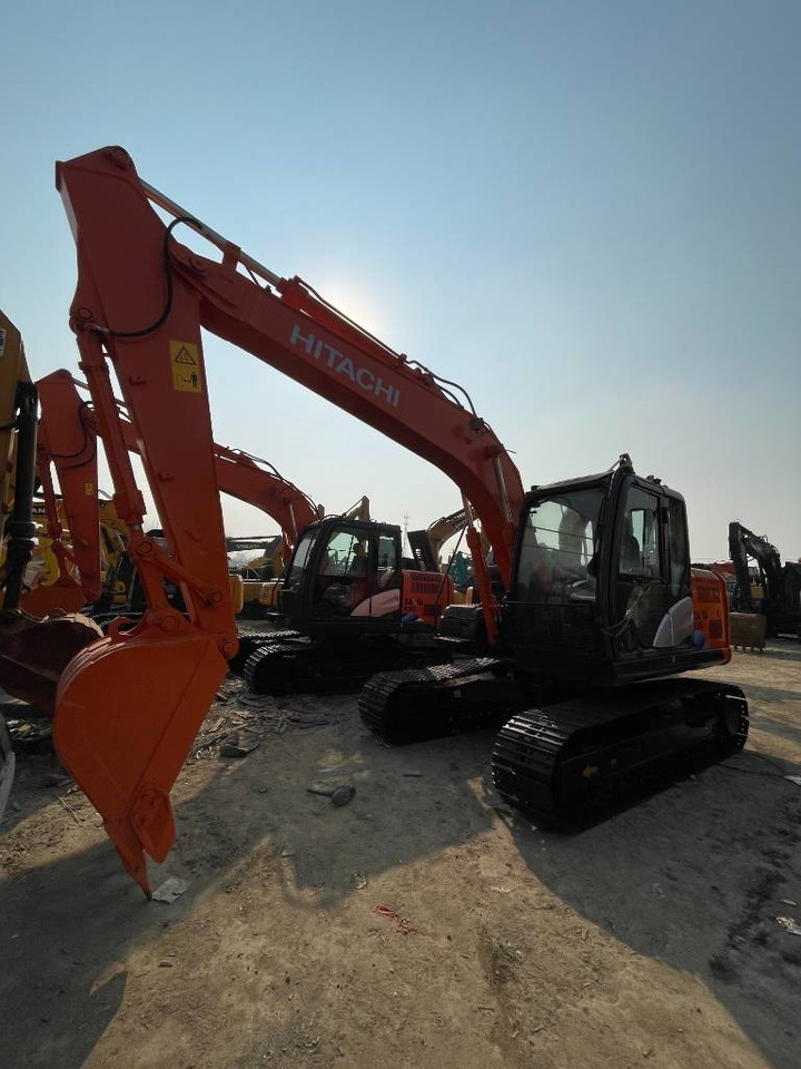 Hitachi ZX 130 - Bager gusjeničar: slika Hitachi ZX 130 - Bager gusjeničar Hitachi ZX 130 - Bager gusjeničar: slika Hitachi ZX 130 - Bager gusjeničar