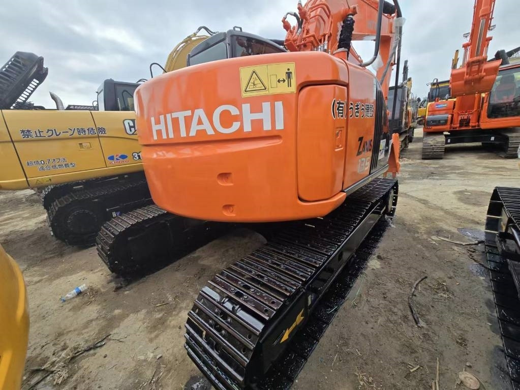 Hitachi ZX 135 US - Bager gusjeničar: slika Hitachi ZX 135 US - Bager gusjeničar Hitachi ZX 135 US - Bager gusjeničar: slika Hitachi ZX 135 US - Bager gusjeničar