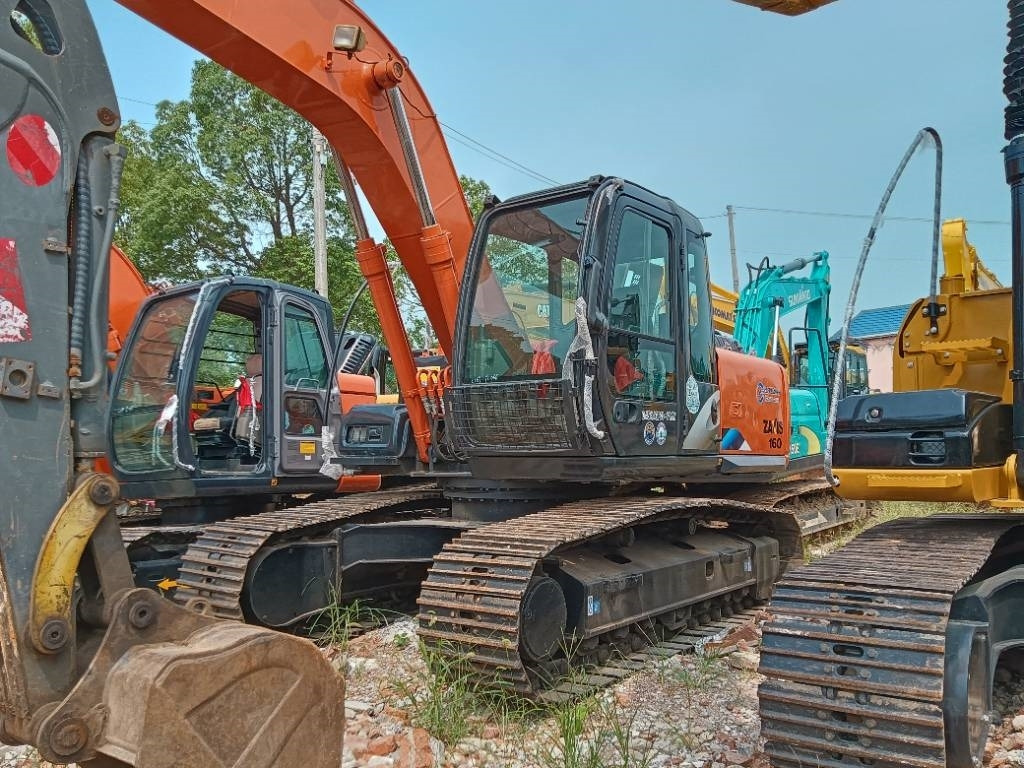 Hitachi ZX 160 - Bager gusjeničar: slika Hitachi ZX 160 - Bager gusjeničar Hitachi ZX 160 - Bager gusjeničar: slika Hitachi ZX 160 - Bager gusjeničar