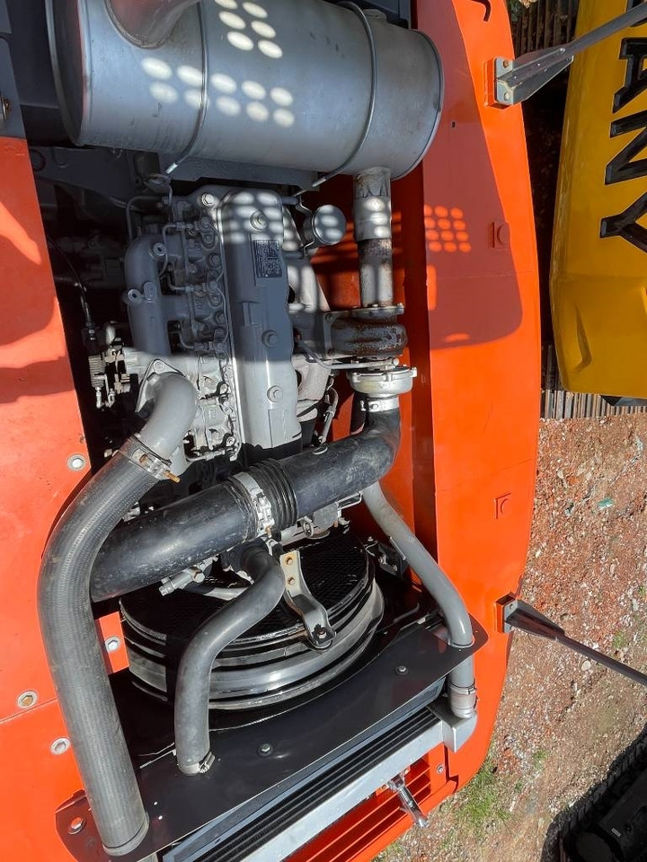 Hitachi ZX 200 - Bager gusjeničar: slika Hitachi ZX 200 - Bager gusjeničar Hitachi ZX 200 - Bager gusjeničar: slika Hitachi ZX 200 - Bager gusjeničar