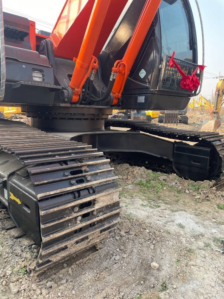 Hitachi ZX 210 - Bager gusjeničar: slika Hitachi ZX 210 - Bager gusjeničar Hitachi ZX 210 - Bager gusjeničar: slika Hitachi ZX 210 - Bager gusjeničar