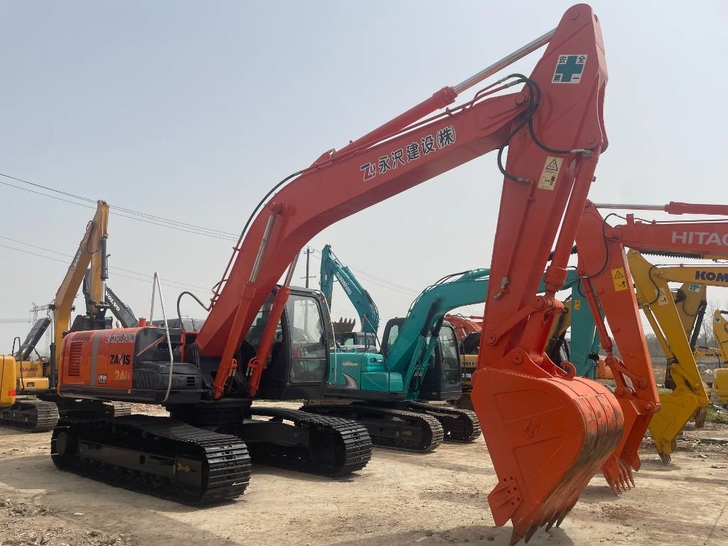 Hitachi ZX 240 - Bager gusjeničar: slika Hitachi ZX 240 - Bager gusjeničar Hitachi ZX 240 - Bager gusjeničar: slika Hitachi ZX 240 - Bager gusjeničar