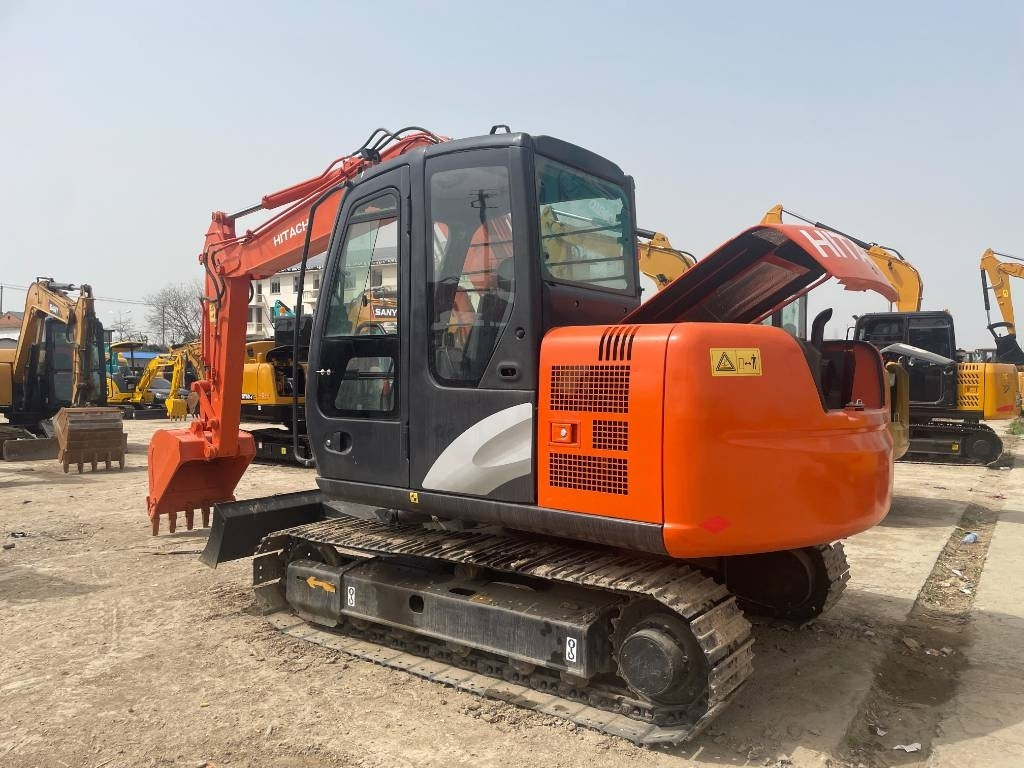 Hitachi ZX 70 - Bager gusjeničar: slika Hitachi ZX 70 - Bager gusjeničar Hitachi ZX 70 - Bager gusjeničar: slika Hitachi ZX 70 - Bager gusjeničar