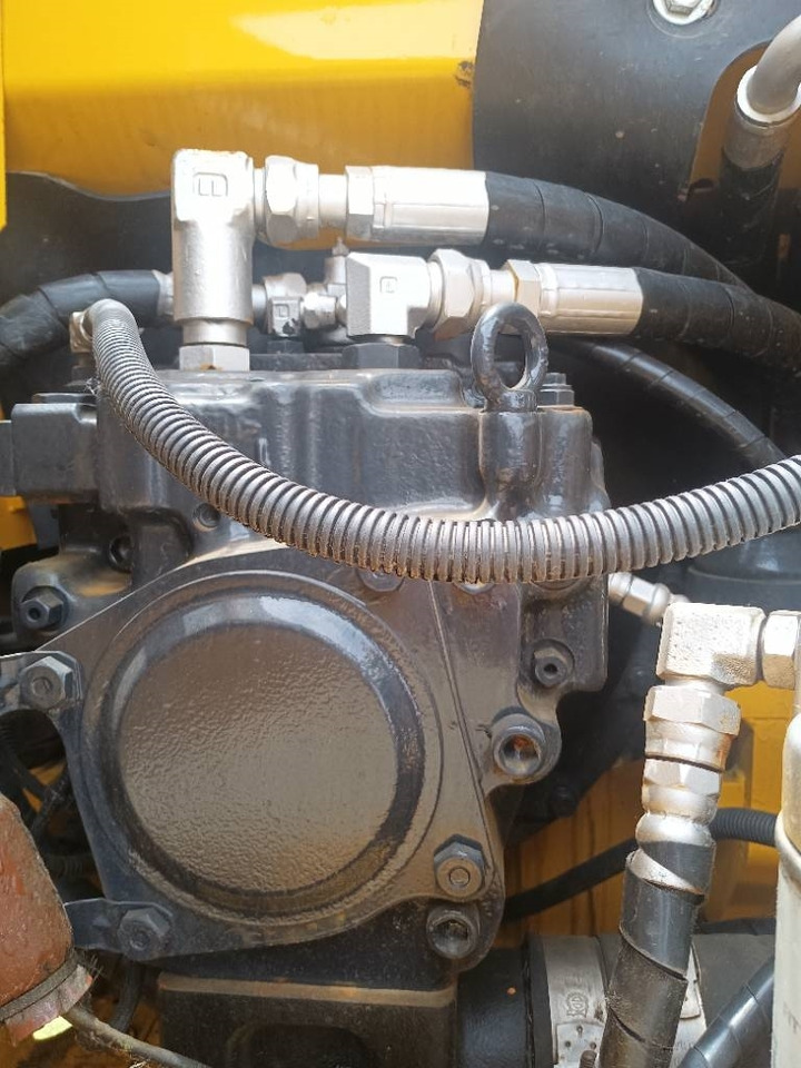 Komatsu PC 120-8 - Mini bager: slika Komatsu PC 120-8 - Mini bager Komatsu PC 120-8 - Mini bager: slika Komatsu PC 120-8 - Mini bager