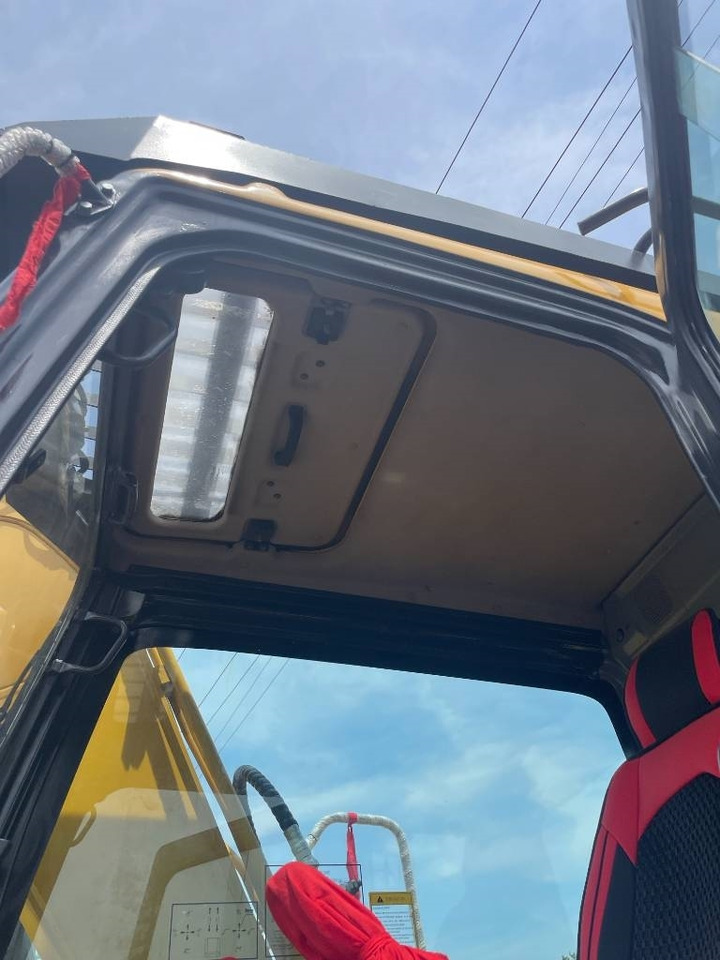 Komatsu PC 130 - Bager gusjeničar: slika Komatsu PC 130 - Bager gusjeničar Komatsu PC 130 - Bager gusjeničar: slika Komatsu PC 130 - Bager gusjeničar