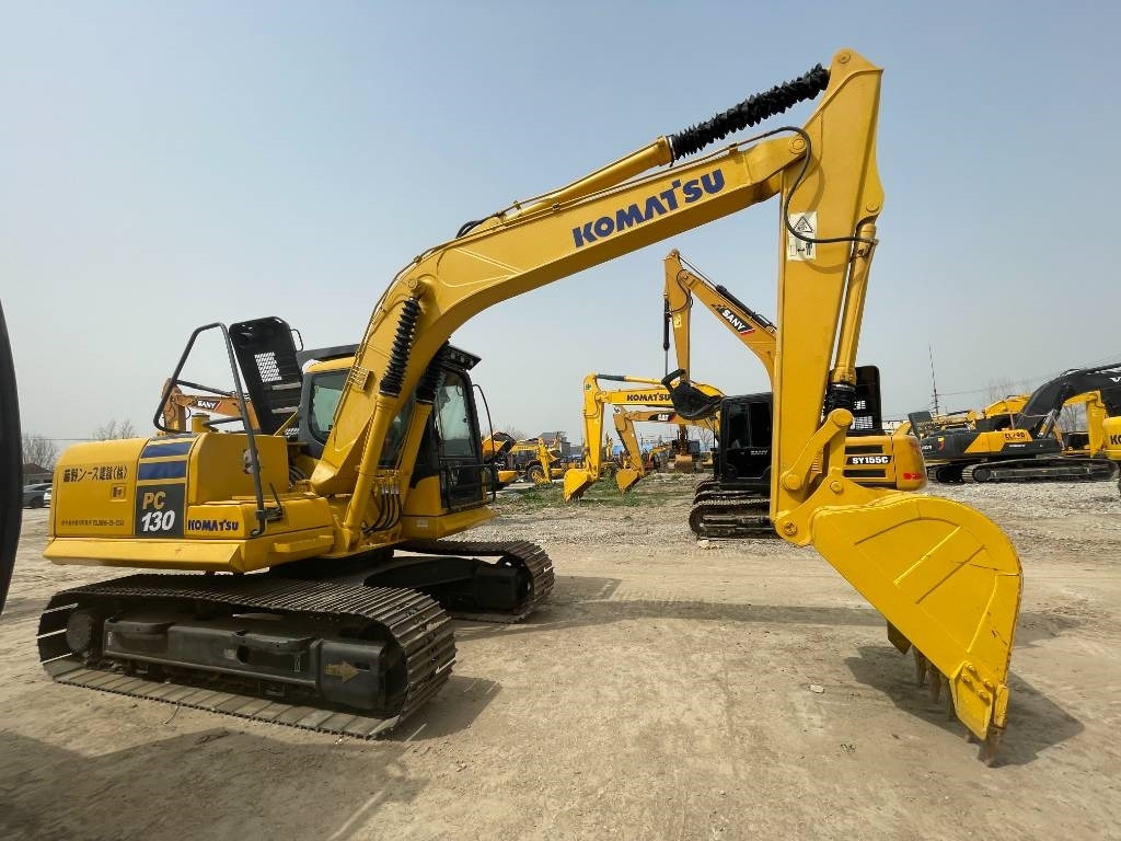 Komatsu PC 130 - Bager gusjeničar: slika Komatsu PC 130 - Bager gusjeničar Komatsu PC 130 - Bager gusjeničar: slika Komatsu PC 130 - Bager gusjeničar