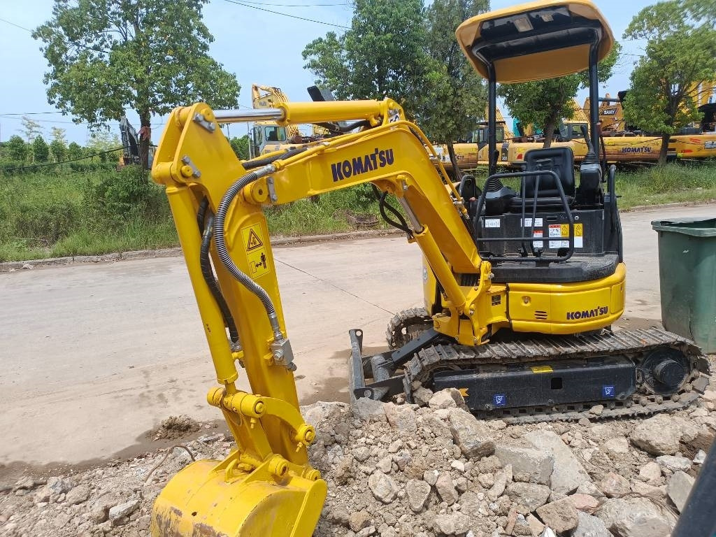 Komatsu PC 20 - Bager gusjeničar: slika Komatsu PC 20 - Bager gusjeničar Komatsu PC 20 - Bager gusjeničar: slika Komatsu PC 20 - Bager gusjeničar