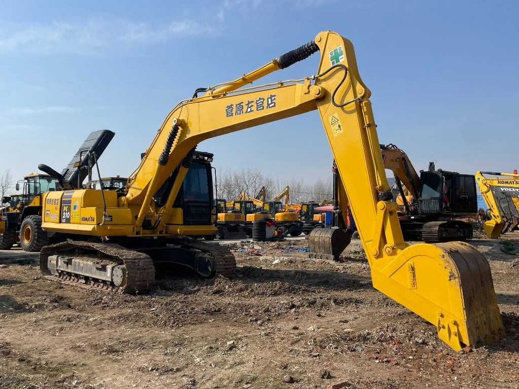 Komatsu PC 210 LC - Bager gusjeničar: slika Komatsu PC 210 LC - Bager gusjeničar Komatsu PC 210 LC - Bager gusjeničar: slika Komatsu PC 210 LC - Bager gusjeničar